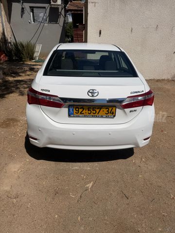 טויוטה קורולה