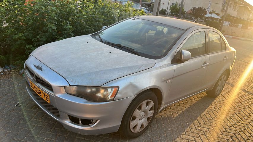 מיצובישי לנסר
