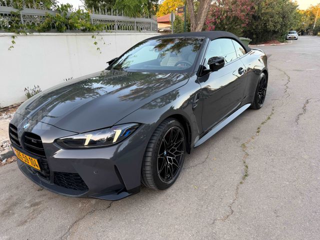 ב מ וו M4