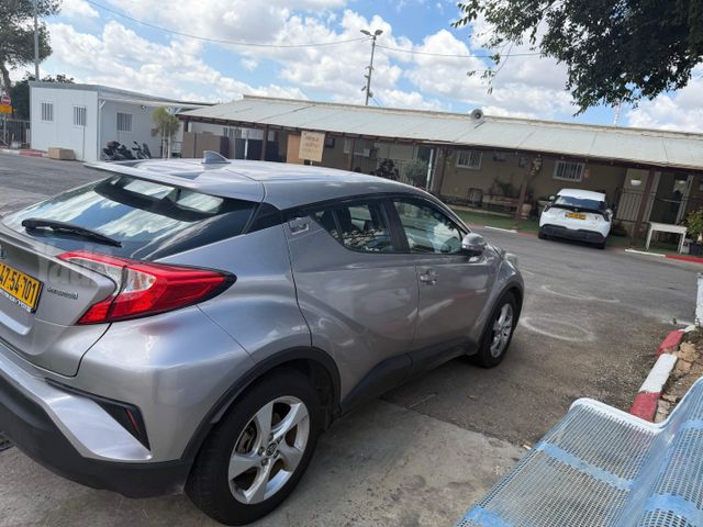 טויוטה C-HR