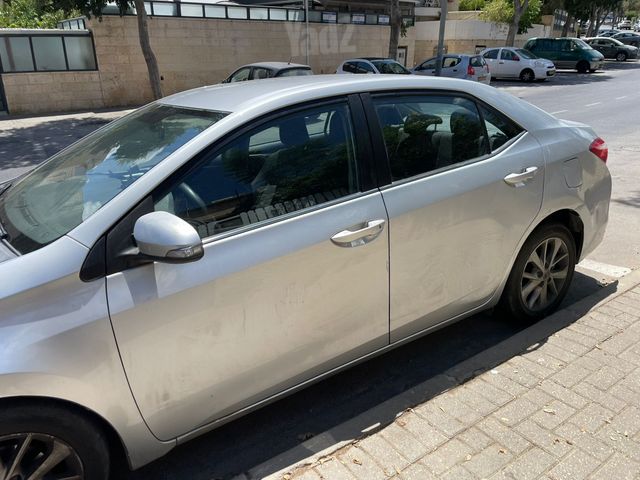 טויוטה קורולה