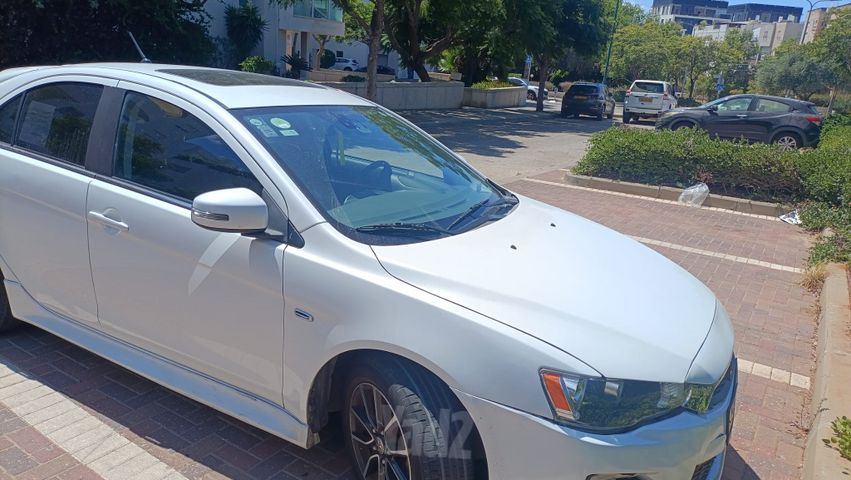 מיצובישי לנסר