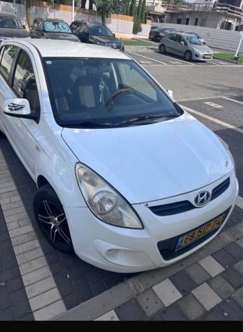 יונדאי i20