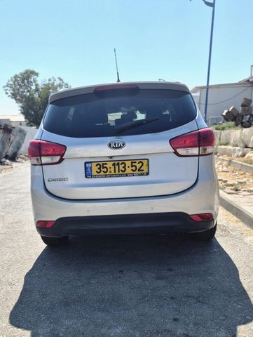 מודעת רכב קיה קארנס
