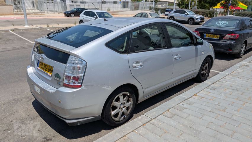 טויוטה פריוס