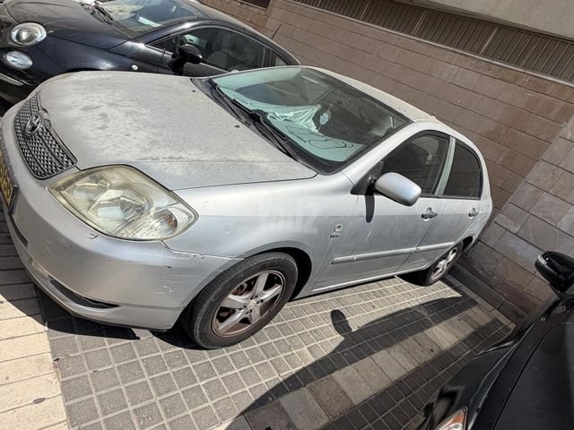 טויוטה קורולה