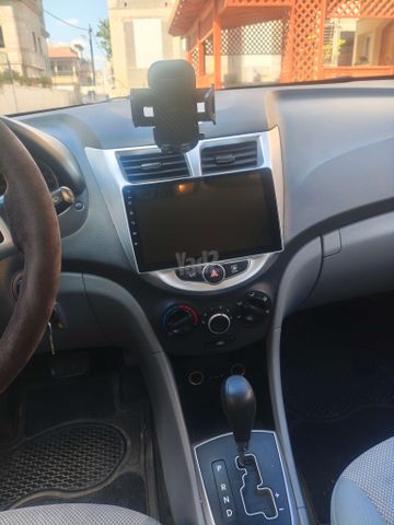 יונדאי אקסנט i25