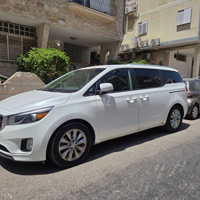 מודעת רכב קיה קרניבל
