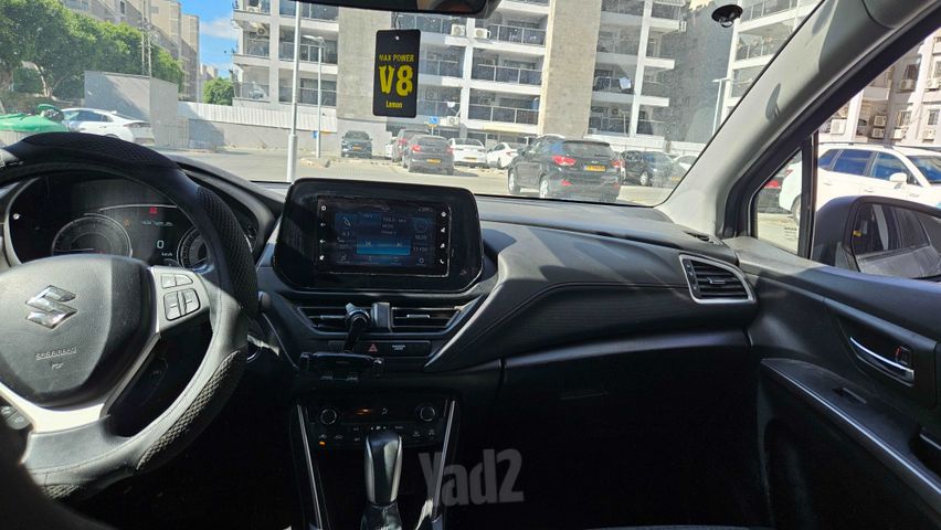 סוזוקי S-Cross