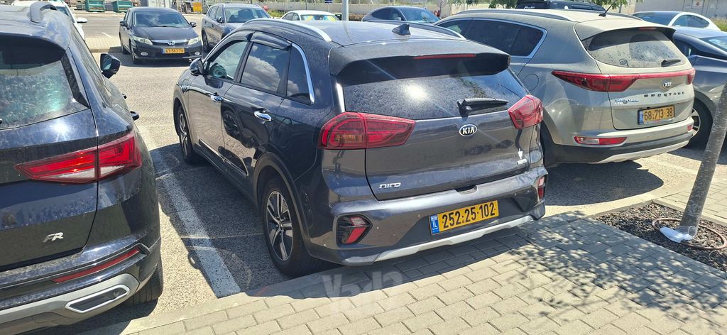קיה נירו