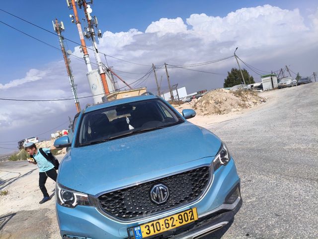 אם ג'י ZS