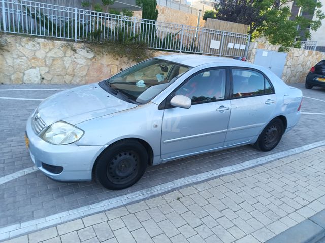 טויוטה קורולה