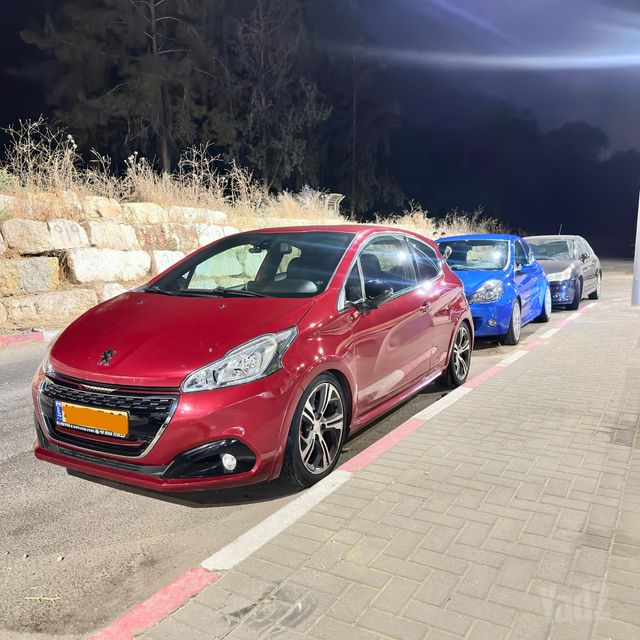 פיג'ו 208
