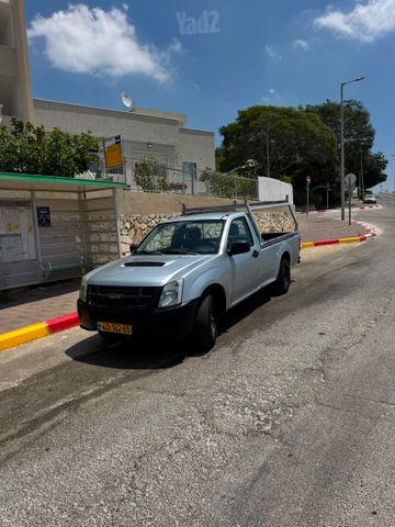 איסוזו די-מקס