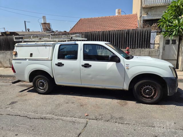 מודעת רכב איסוזו די-מקס