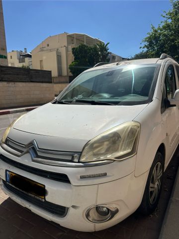 מודעת רכב סיטרואן ברלינגו