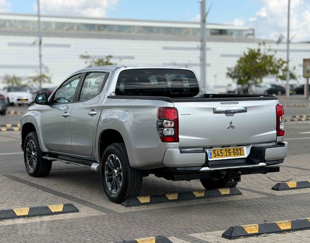 מיצובישי טרייטון / L200