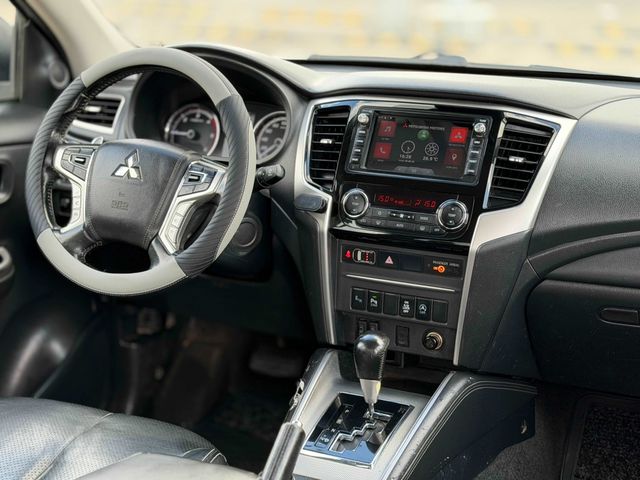 מיצובישי טרייטון / L200