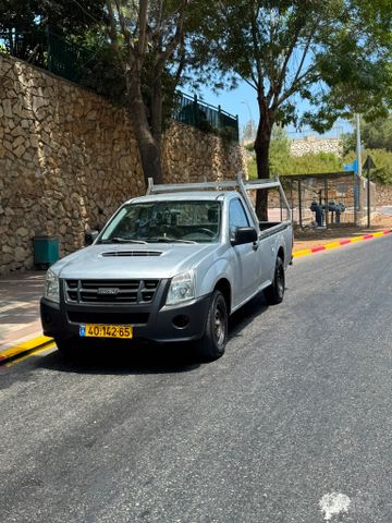 איסוזו די-מקס