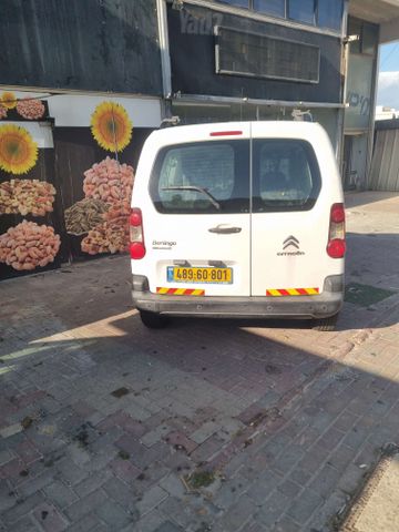 מודעת רכב סיטרואן ברלינגו