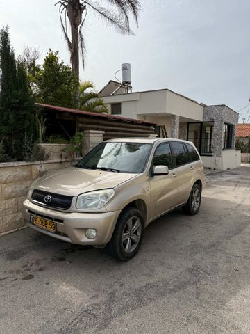מודעת רכב טויוטה RAV4