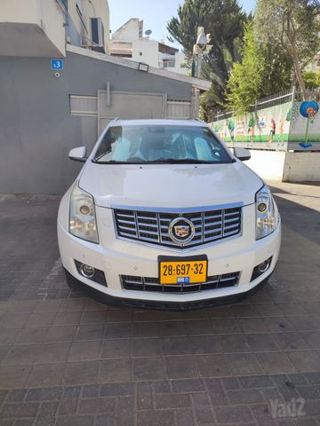 מודעת רכב קאדילק SRX