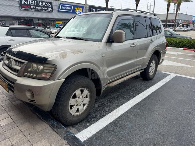 מיצובישי פג'רו