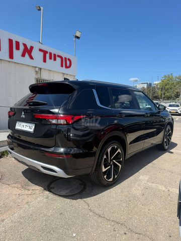 מיצובישי אאוטלנדר