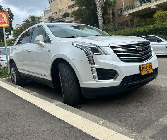 קאדילק XT5