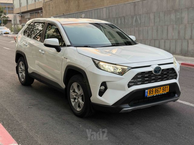 טויוטה RAV4