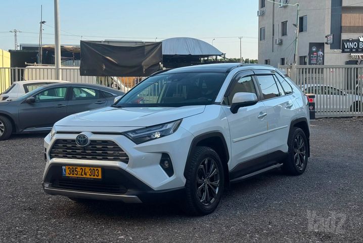 מודעת רכב טויוטה RAV4