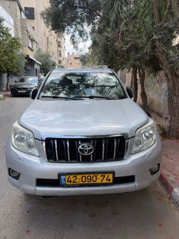 טויוטה לנד קרוזר