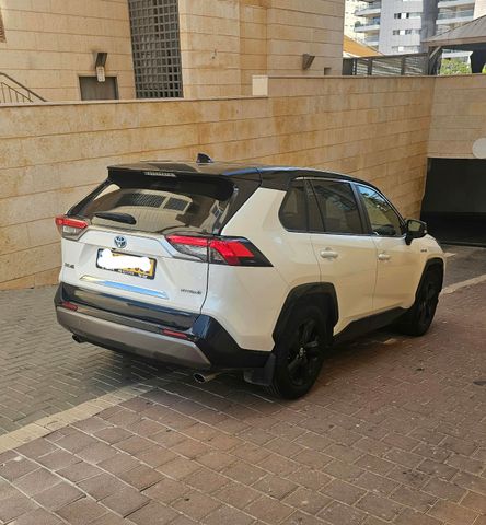 טויוטה RAV4