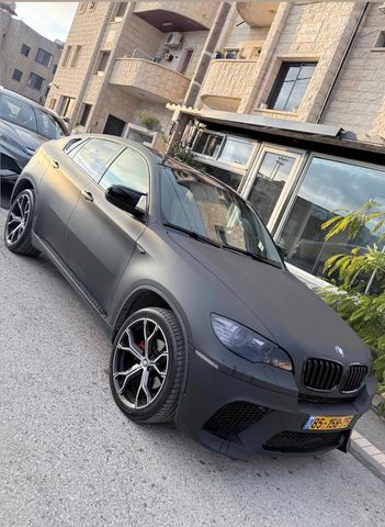ב מ וו X6
