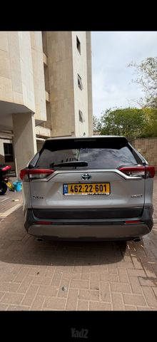 טויוטה RAV4