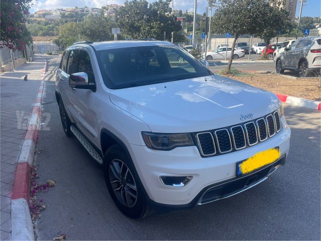 מודעת רכב ג'יפ גרנד צ'ירוקי