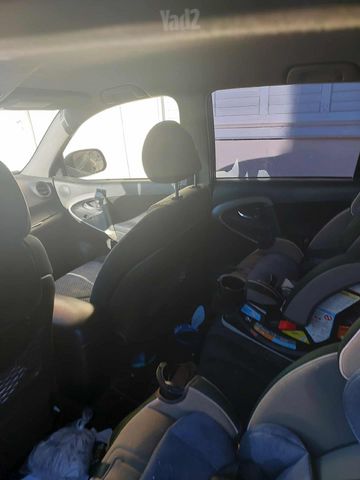 טויוטה RAV4
