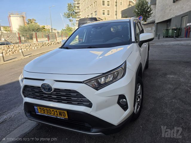 טויוטה RAV4
