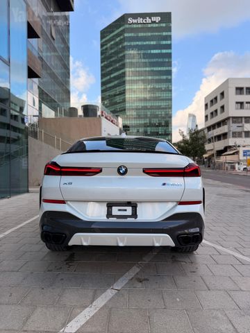 ב מ וו X6
