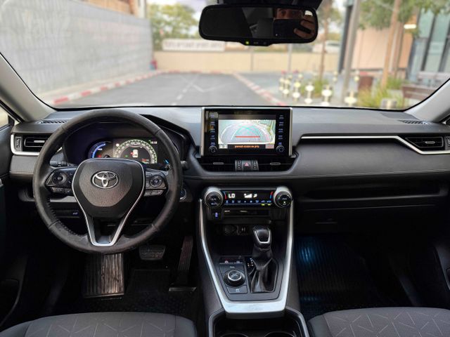 טויוטה RAV4