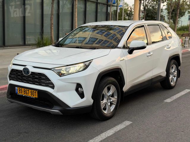 מודעת רכב טויוטה RAV4