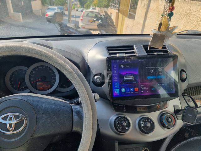 טויוטה RAV4