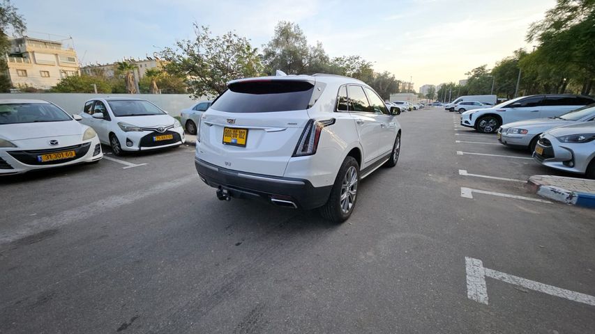 קאדילק XT5