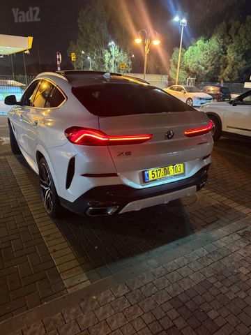 ב מ וו X6