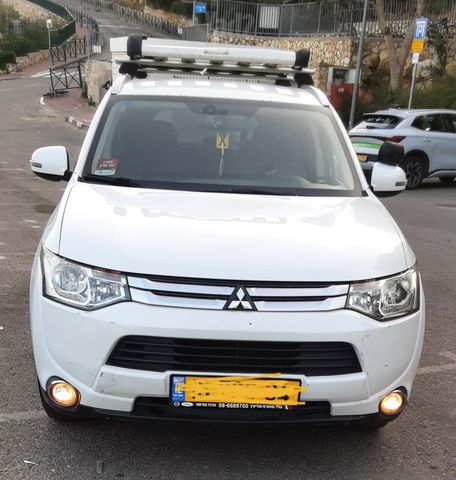 מודעת רכב מיצובישי אאוטלנדר