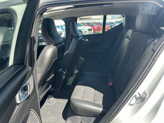 וולוו XC40