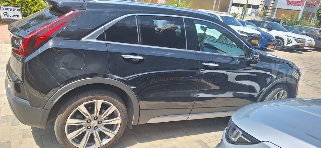 קאדילק XT4