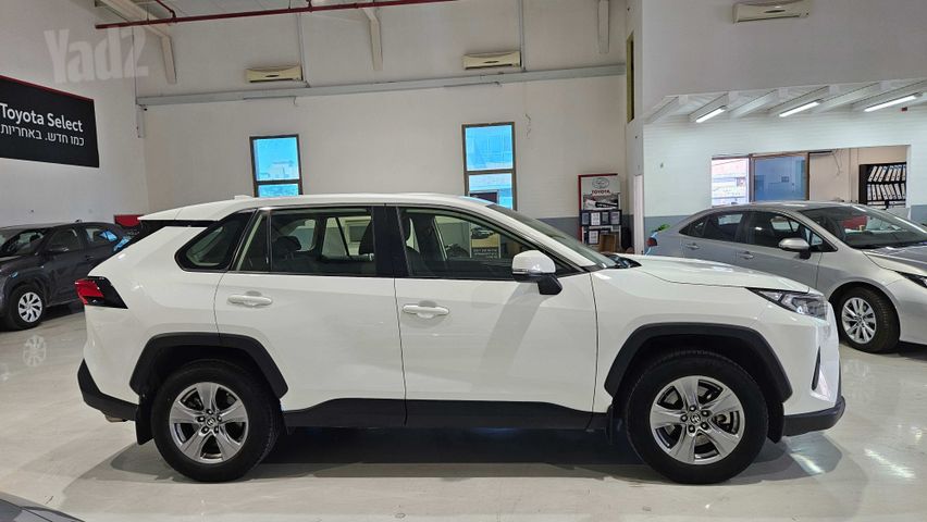 טויוטה RAV4
