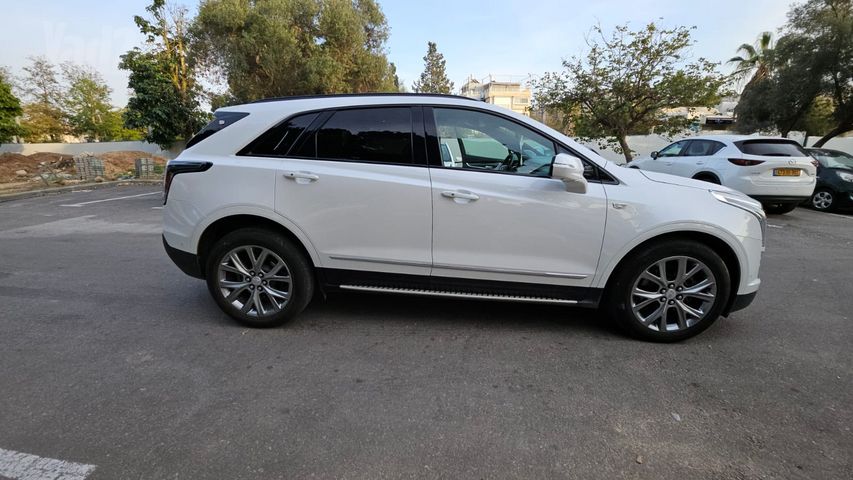 קאדילק XT5