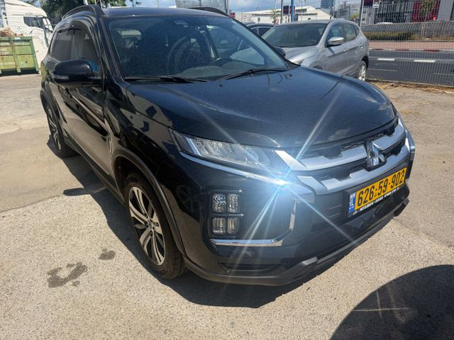מודעת רכב מיצובישי ASX